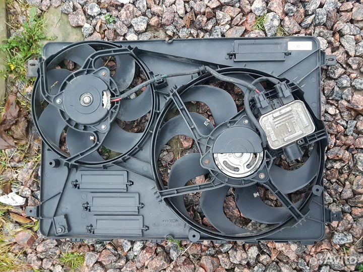 Вентилятор охлаждения volvo XC60 XC70 31338823