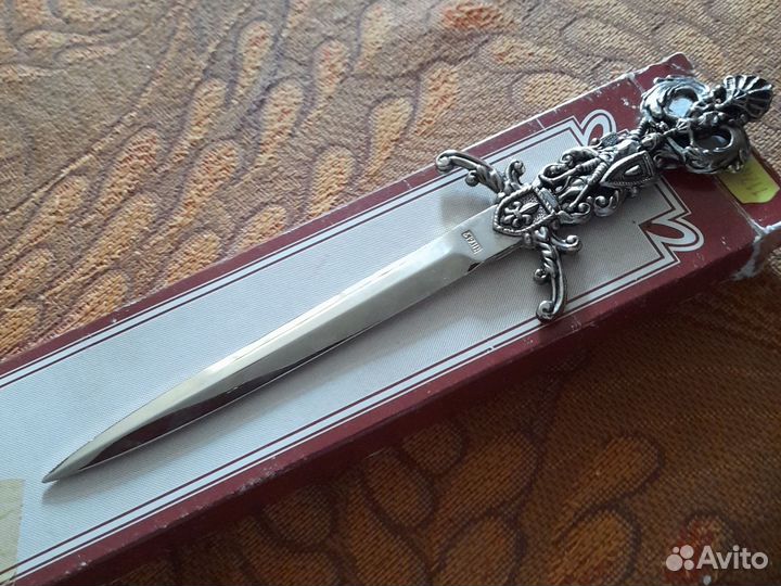 Канцелярский нож