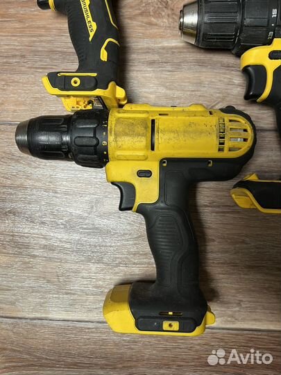 Аккумуляторный инструмент Dewalt