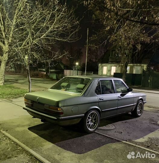 BMW 5 серия 1.8 МТ, 1985, 200 000 км