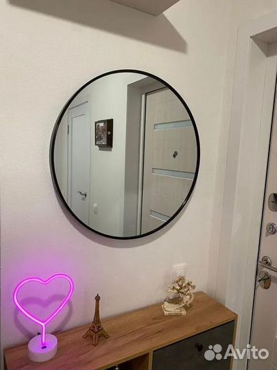 Зеркало в алюминиевой раме