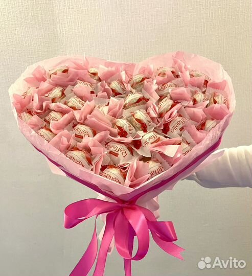 Сладкие букеты из Рафаэлло под заказ