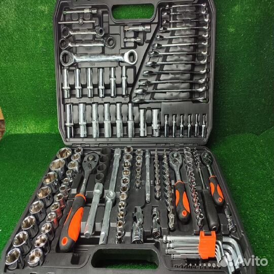 Набор инструментов ключей satvpro 151 предмет