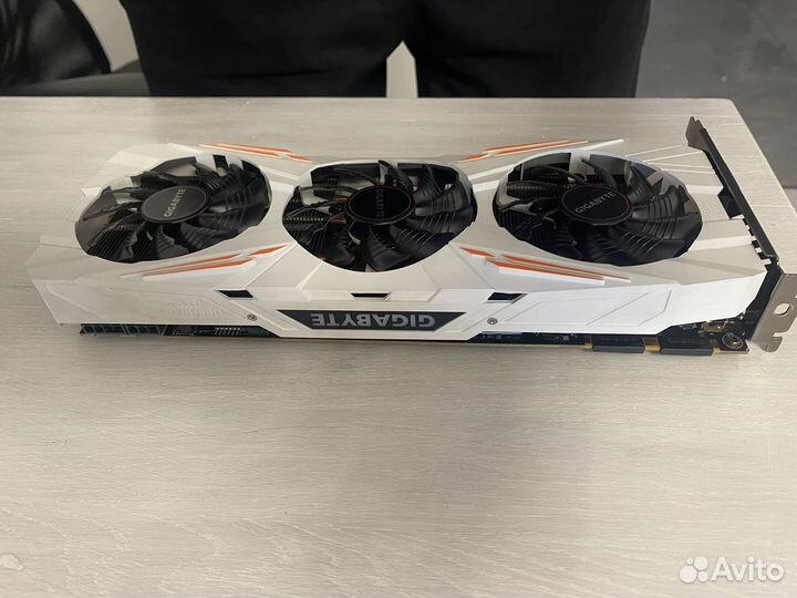 Видеокарта GeForce GTX 1080 Ti 11Gb Gigabyte