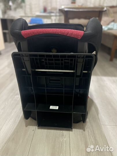 Автомобильное кресло