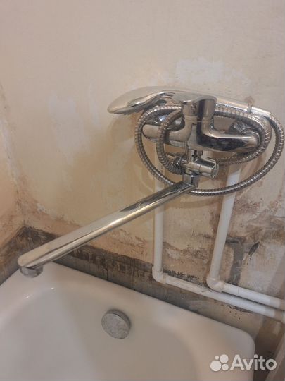 Кран для ванной с душем