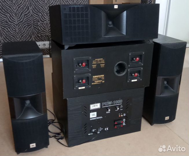 Акустика JBL (колонки, сабвуферы)