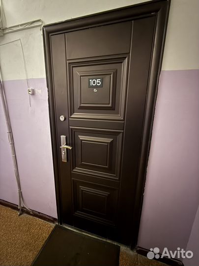 Дверь входная металлическая правая бу