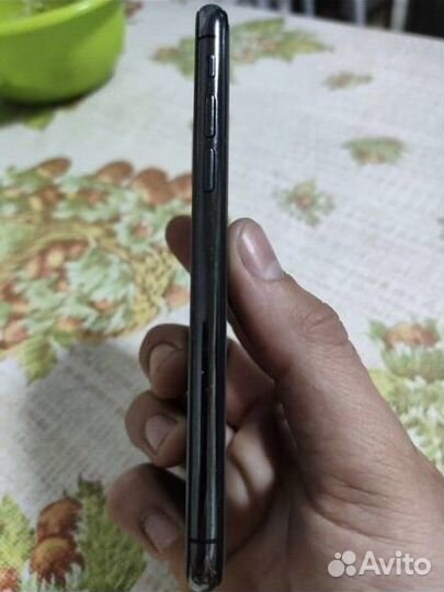 iPhone X, 64 ГБ