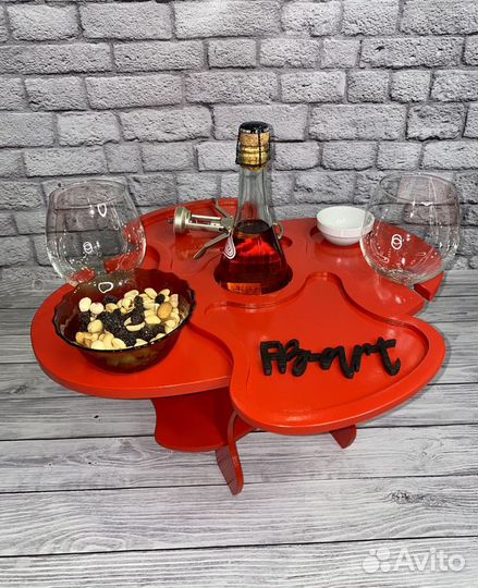 Винный столик