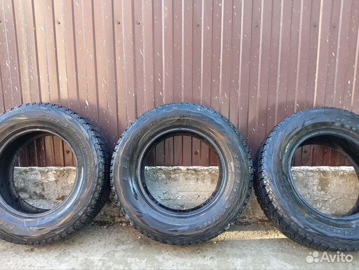 Bridgestone Blizzak DM-V1 265/65 R17