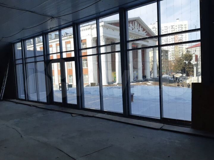 Сдам торговое помещение, 450 м²