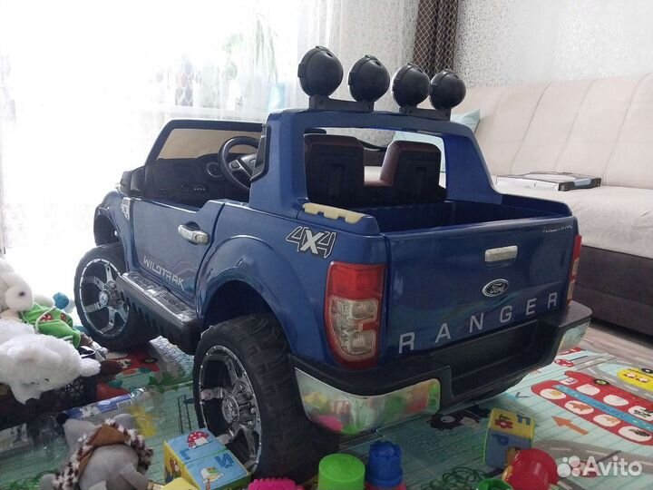 Детский электромобиль бу