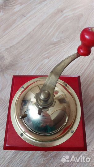 Ручная кофемолка