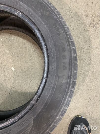 Nokian Tyres Hakka V 215/60 R16