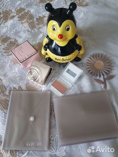 Копилка, футляр, альбомы Мэри Кэй