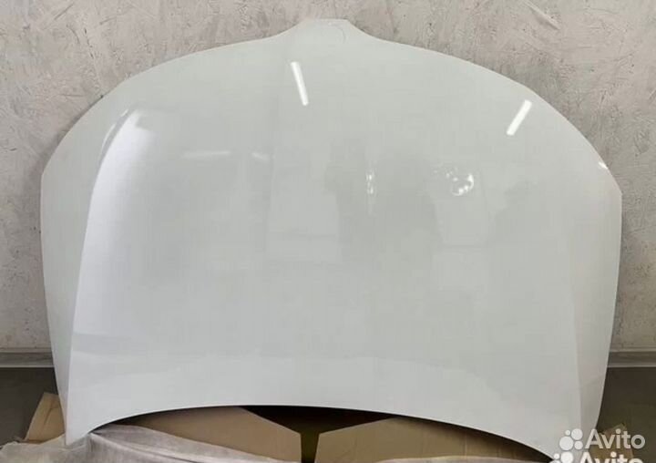 Капот на Skoda Rapid 1 2012-2019