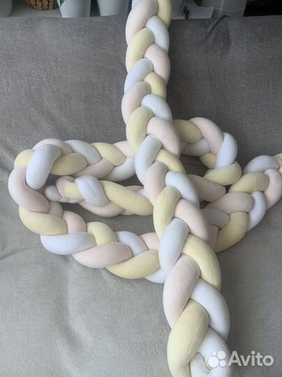 Бортик коса в кроватку