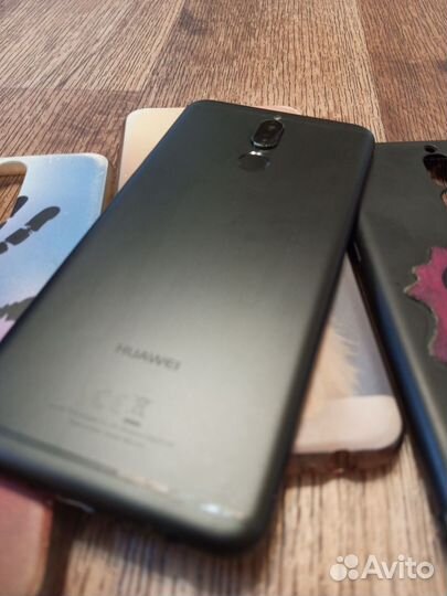 Телефон Huawei nova 2i