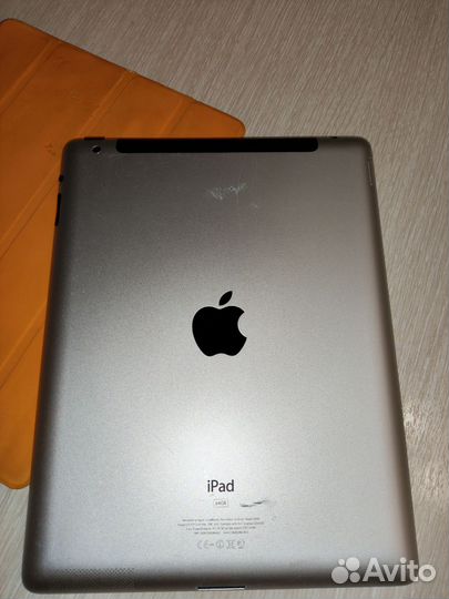 iPad (2 поколения)