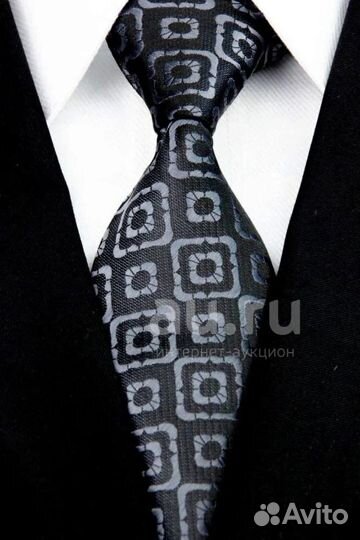 Лучший подарок мужчине - роскошный галстук