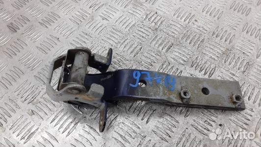 Петля двери распашной правой isuzu trooper 1 LS (9