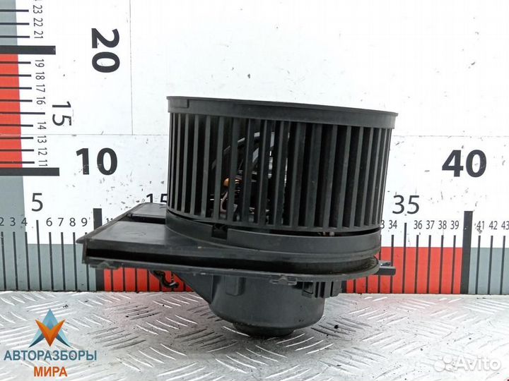 Моторчик печки Volkswagen Golf 4 2002 1J1819021C