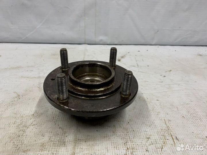 Ступица задняя Hyundai Sonata Y3 G4CP 1997