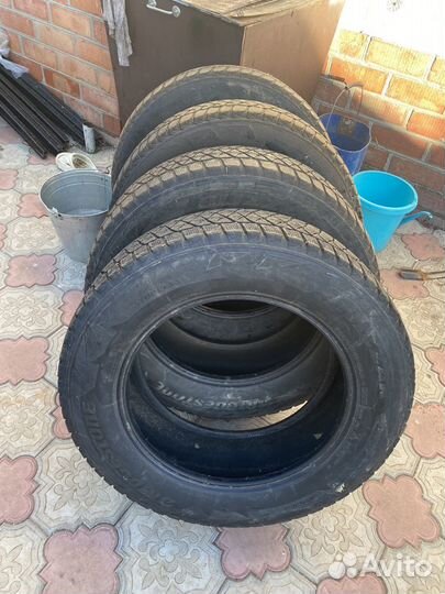 Bridgestone Blizzak DM-V2 235/65 R18