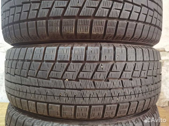 Yokohama Ice Guard IG60 215/55 R17 99U