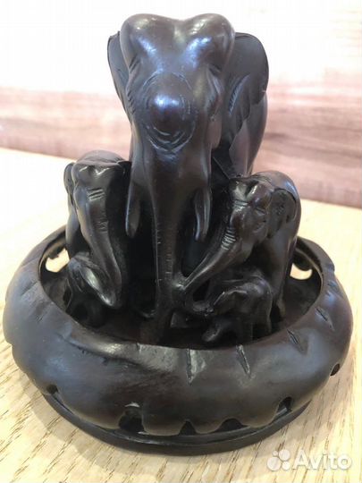 Статуетка семья слонов