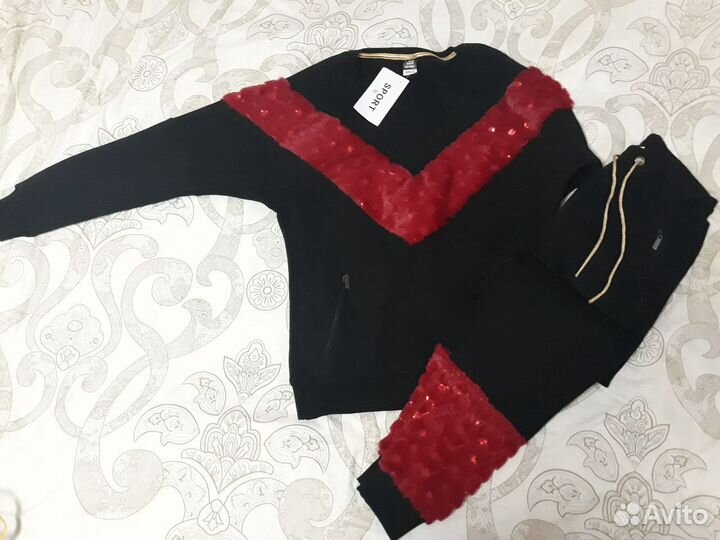 Спортивный костюм