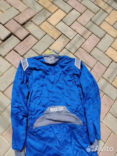 Костюм гонщика