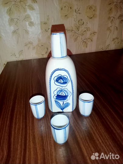 Раритетный графин с рюмками