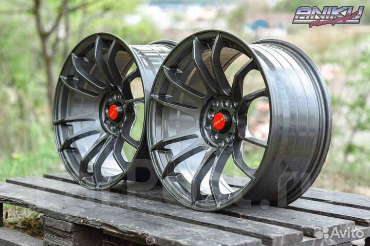 Разноширокие Rays Gram Lights R17 5*100 5*114.3