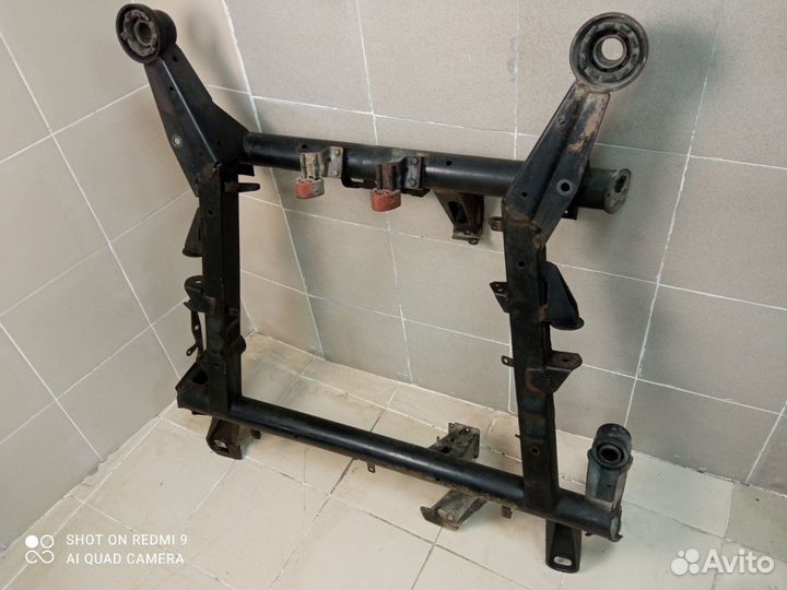 Подрамник передний Mercedes Benz w638