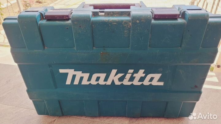 Перфоратор Makita HR5201C