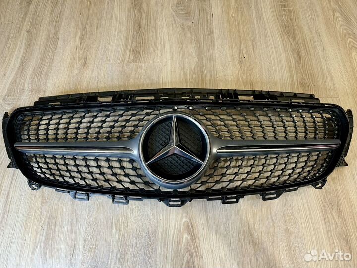 Решетка радиатора Mercedes W213 Diamond оригинал