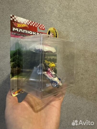 Машинка Hot Wheels Mario Kart Princess Peach