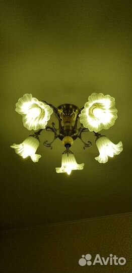 Люстра потолочная