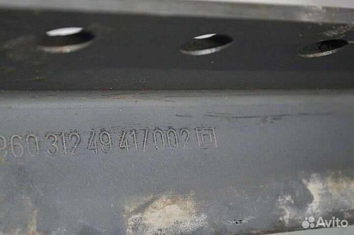 Уголок сцепного устройства (седла), левый mercedes