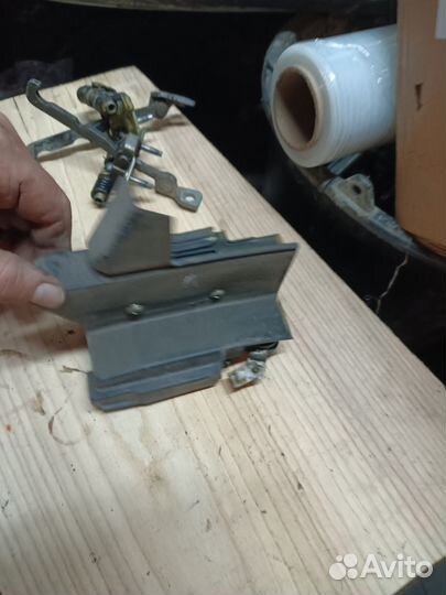 Замок передней правой двери Renault Logan 2