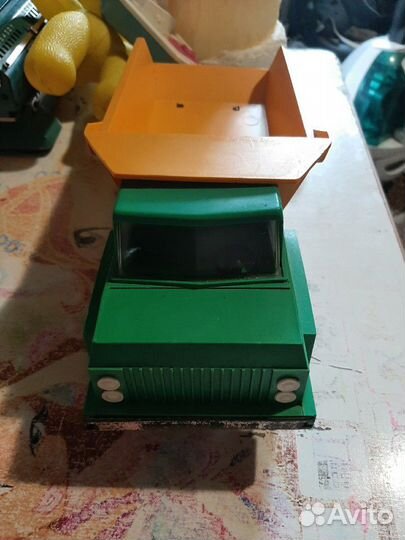 Машинка самосвал