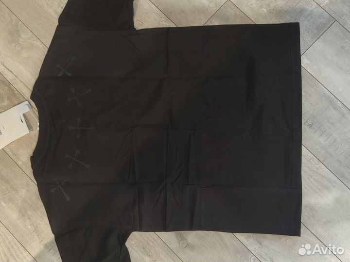 Футболка черная с крестом