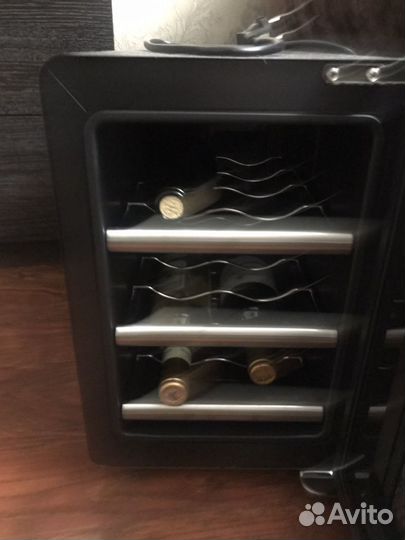 Винный шкаф (холодильник)