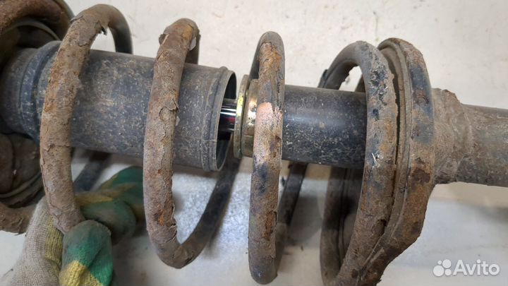 Амортизатор подвески Mitsubishi Carisma, 1998