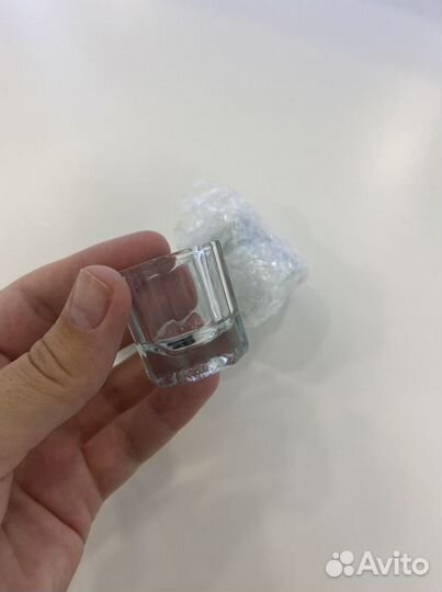Стаканчик для бровиста