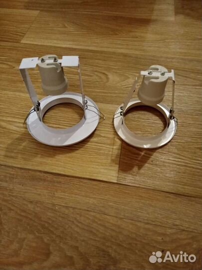 Светильники точечные споты R80 белые