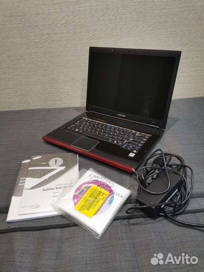 Ноутбук Samsung R560