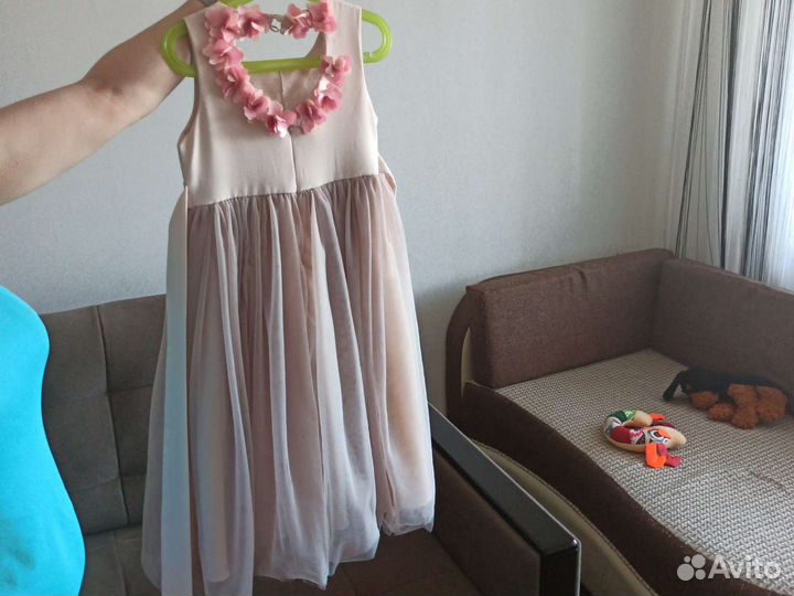 Платье праздничное